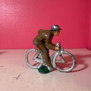 Vintage 1930s Manoil Barclay Toy Courier Bicycle Bike GUC Original Paint Soldier
